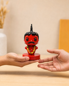 Chota Pandit being handed over as a gift