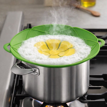 SpillGuard™ Silicone Boil-Over & Splatter Control Lid
