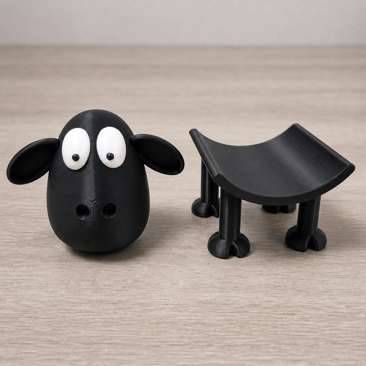 Wooly holder parts before assembly and without a roll